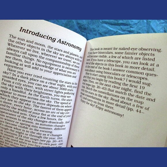Book - Astronomy: A Peterson Field Guide - Picture 11 of 13